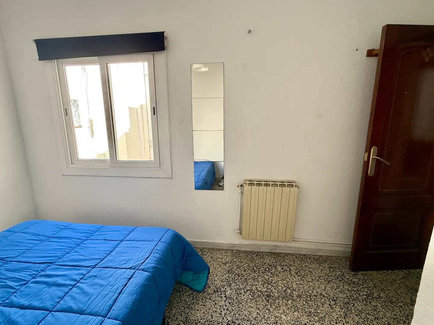 Schlafzimmer von Dachboden zum Verkauf in Barcelona mit Heizung, Terrasse und Balkon