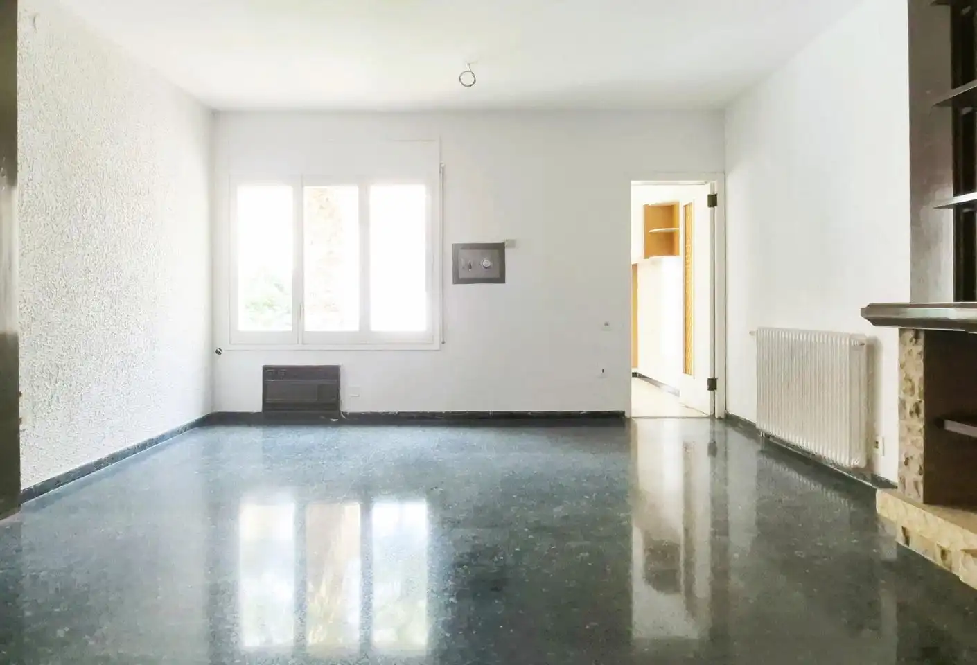 Piso en venta en Terrassa con Calefacción y Balcón