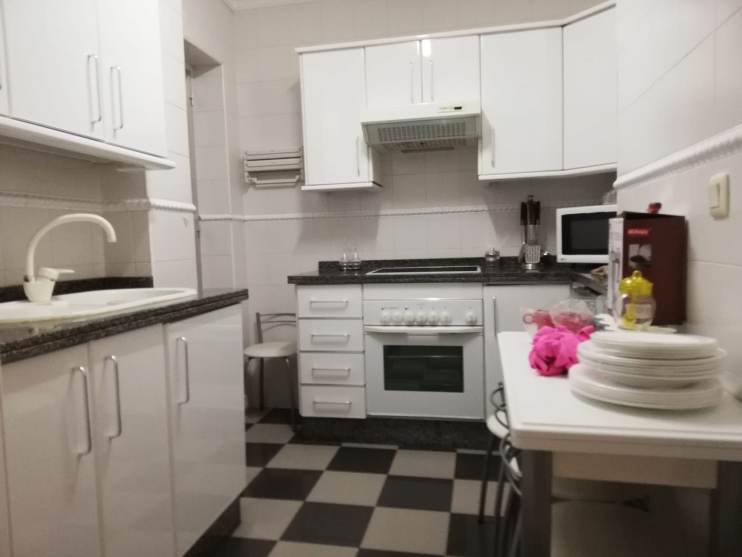 Cuina de Pis en venda en  Huelva Capital amb Terrassa i Balcó