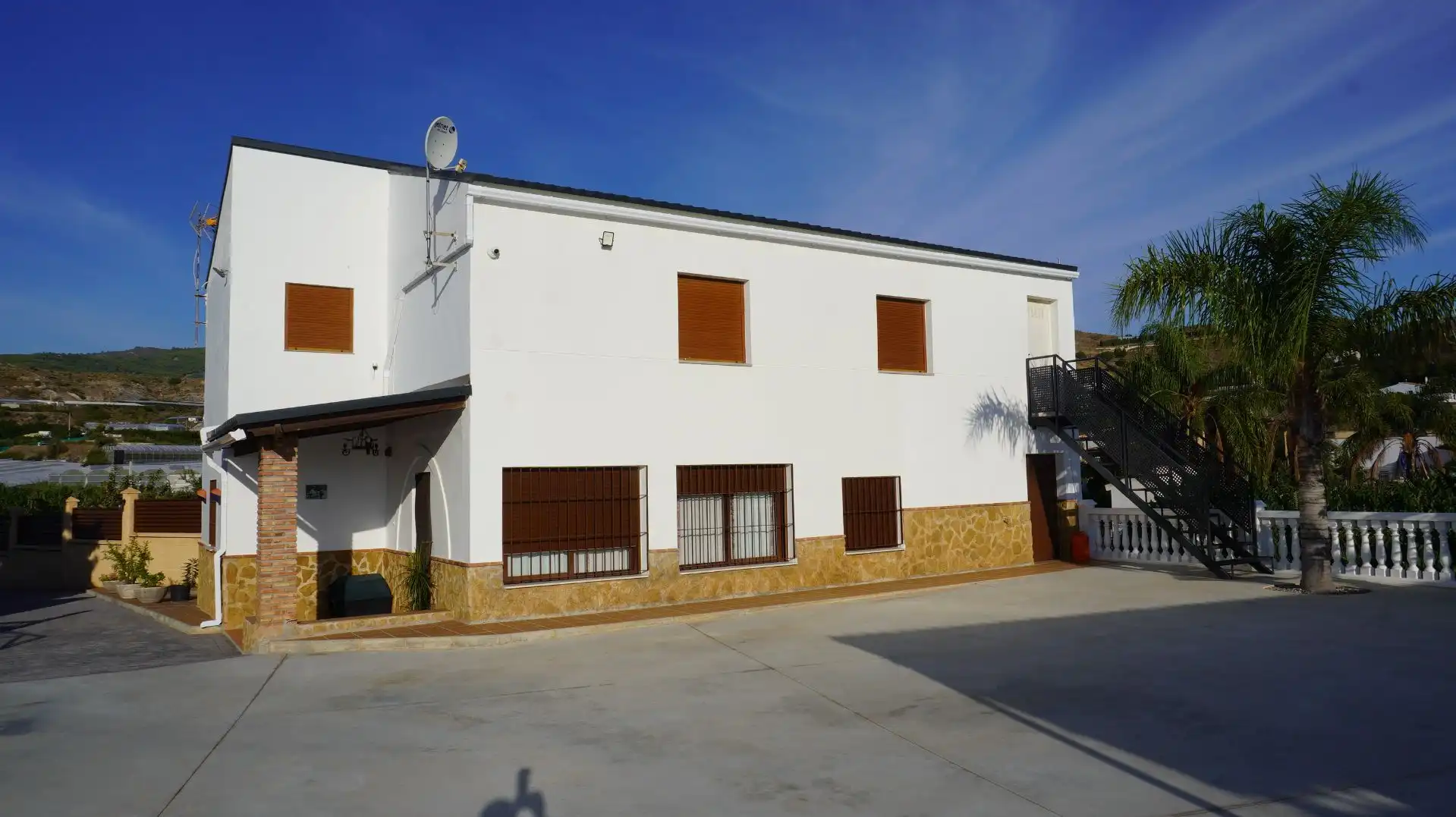 Vista exterior de Finca rústica en venda en Motril amb Aire condicionat, Terrassa i Traster