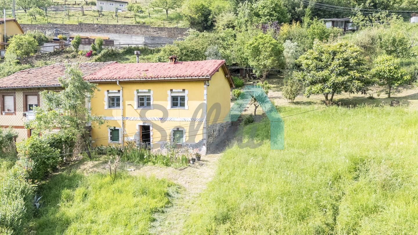 Single-family semi-detached for sale in Mieres (Asturias)  with Private garden and Storage room