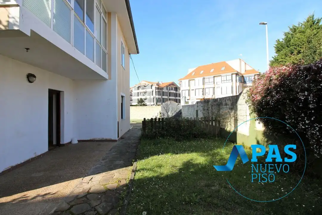 Garden of Houses for sale in Noja  with Heating, Private garden and Storage room