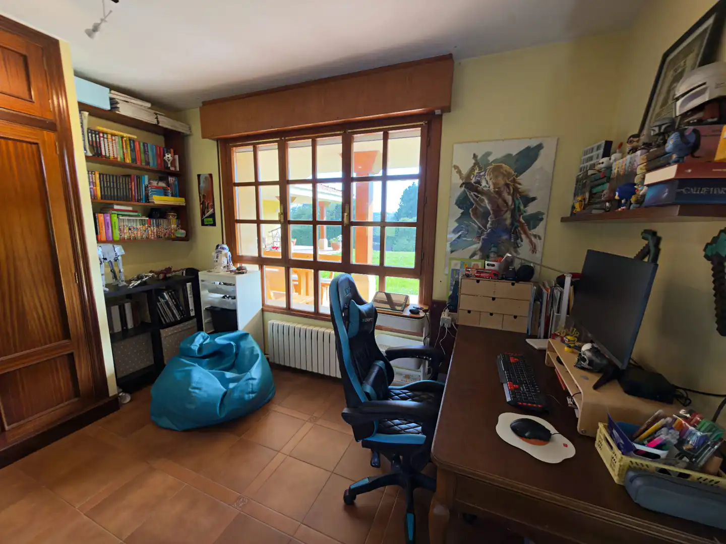 Sala d'estar de Casa o xalet en venda en Gijón  amb Calefacció, Parquet i Terrassa
