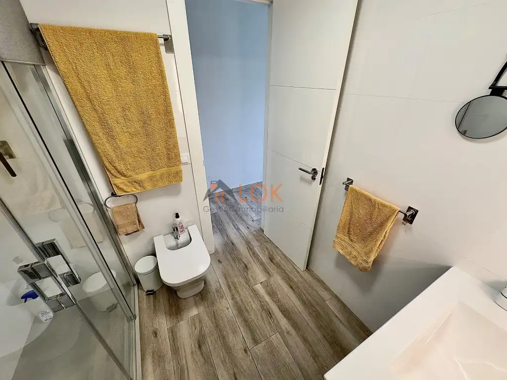 Bany de Pis en venda en Málaga amb Aire condicionat, Jardí privat i Terrassa