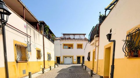 Foto 2 de Casa adosada en venda a Pintores - Ferial, Parla