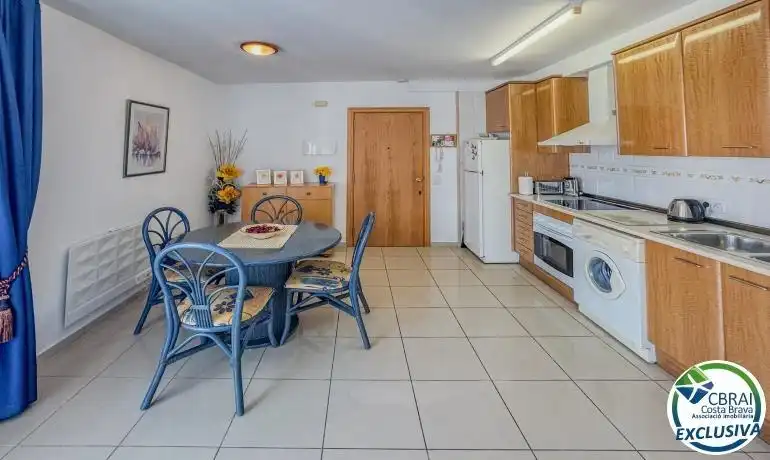Kitchen of Apartments for sale in Roses  with Heating, Terrace and Furnished