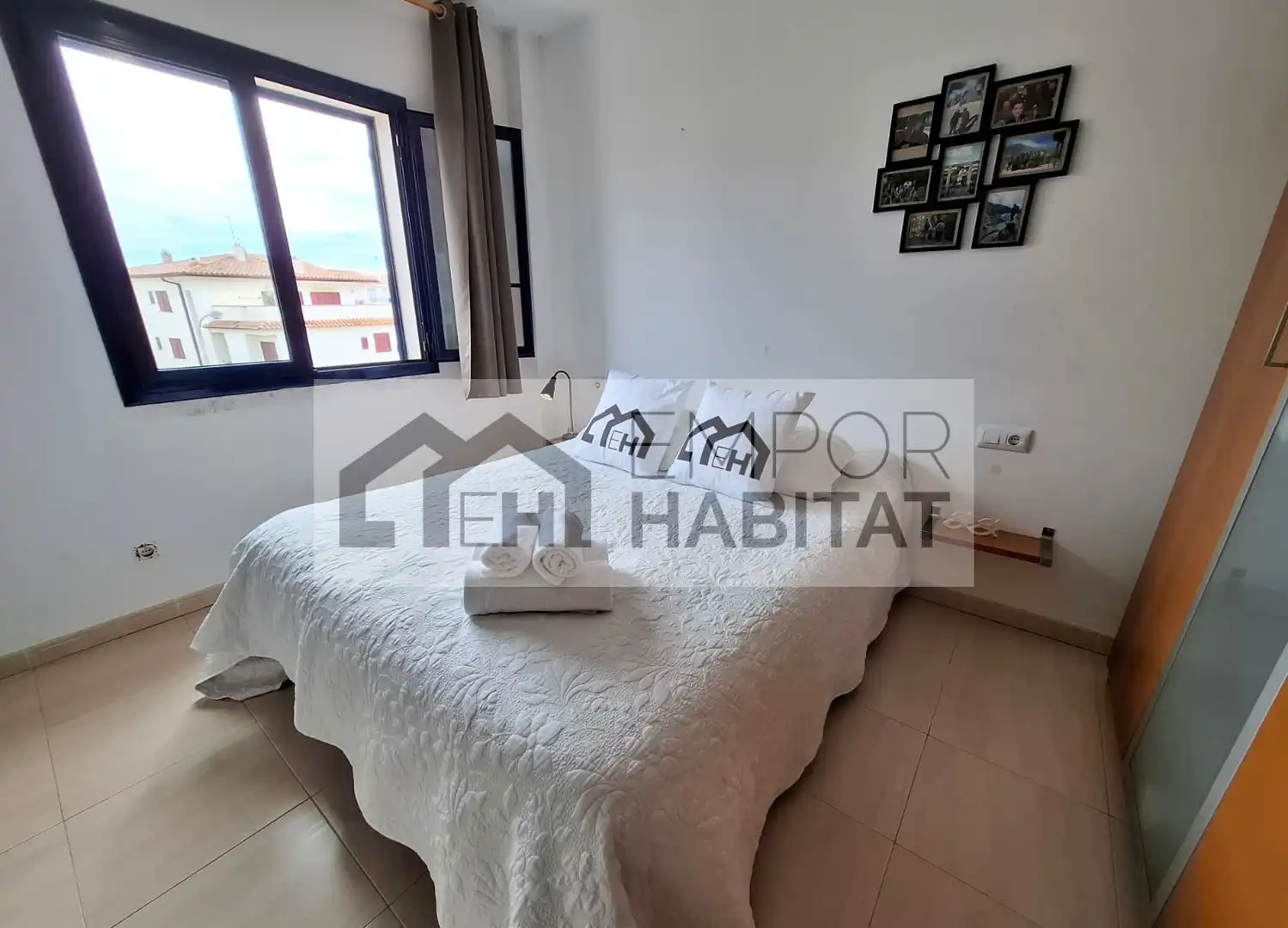 Bedroom of Apartments for sale in Llançà  with Air Conditioner, Terrace and Furnished