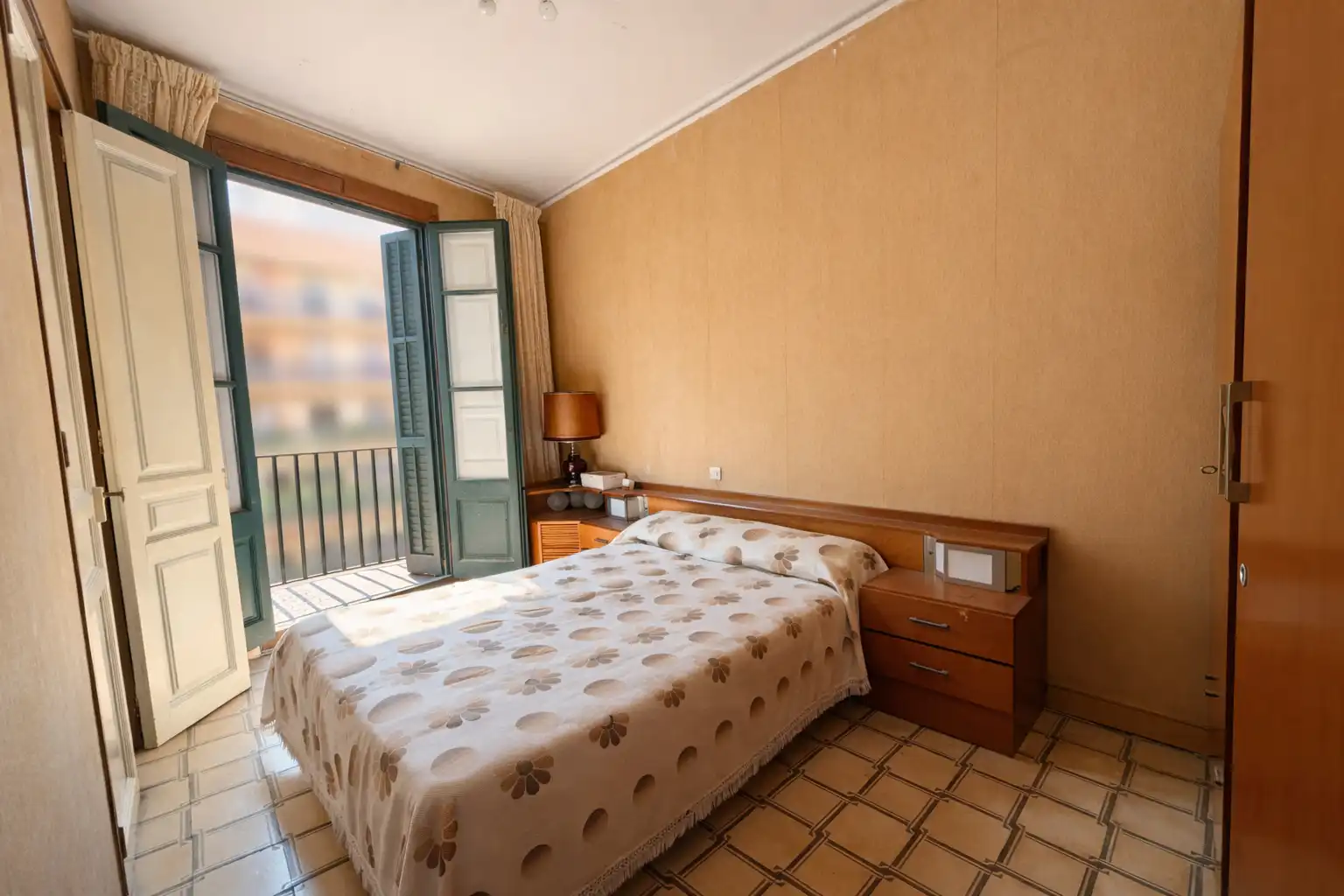 Habitación de Piso en venta en Barcelona con Balcón