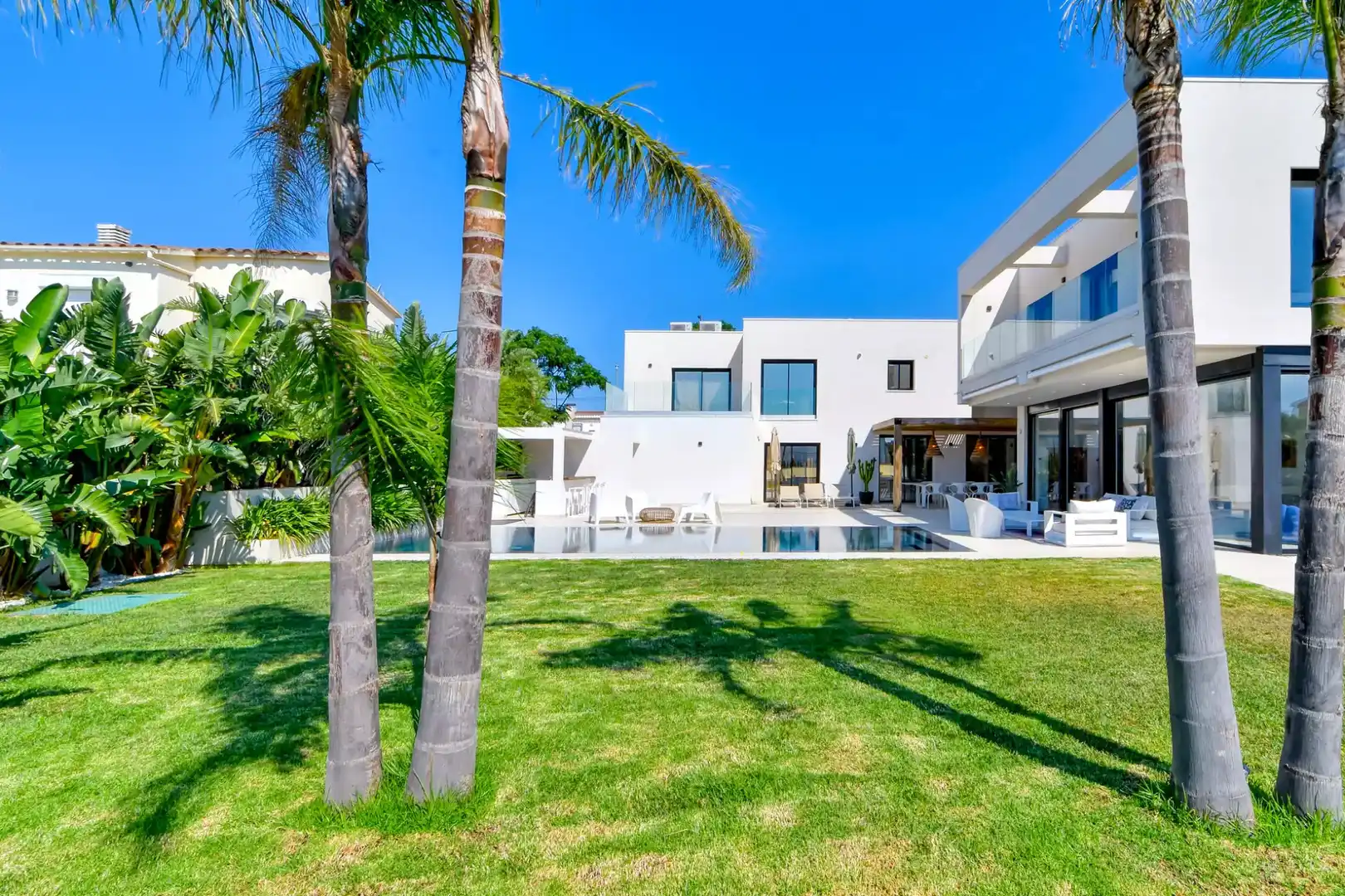 Vista exterior de Casa o chalet en venta en Empuriabrava con Aire acondicionado, Calefacción y Terraza