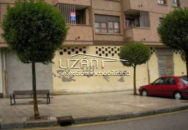 Local comercial en Alquiler en Oviedo - Avenida MIGUEL DE UNAMUNO en Fozaneldi - Tenderina