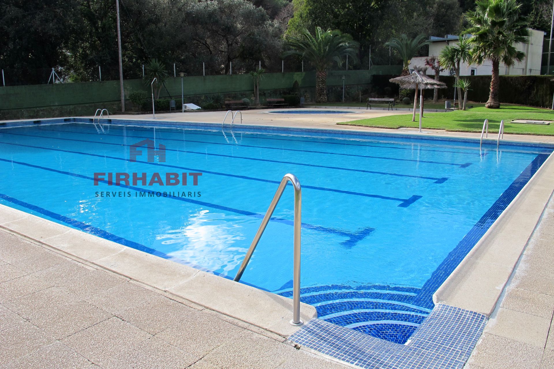 Swimming pool of Flat for sale in Arenys de Mar  with Air Conditioner, Heating and Balcony