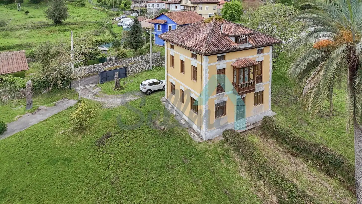 Vista exterior de Casa o chalet en venta en Llanes con Calefacción, Jardín privado y Parquet