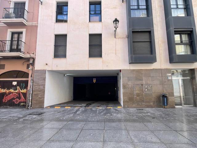 Garaje en Alquiler en Nosquera en Centro Histórico