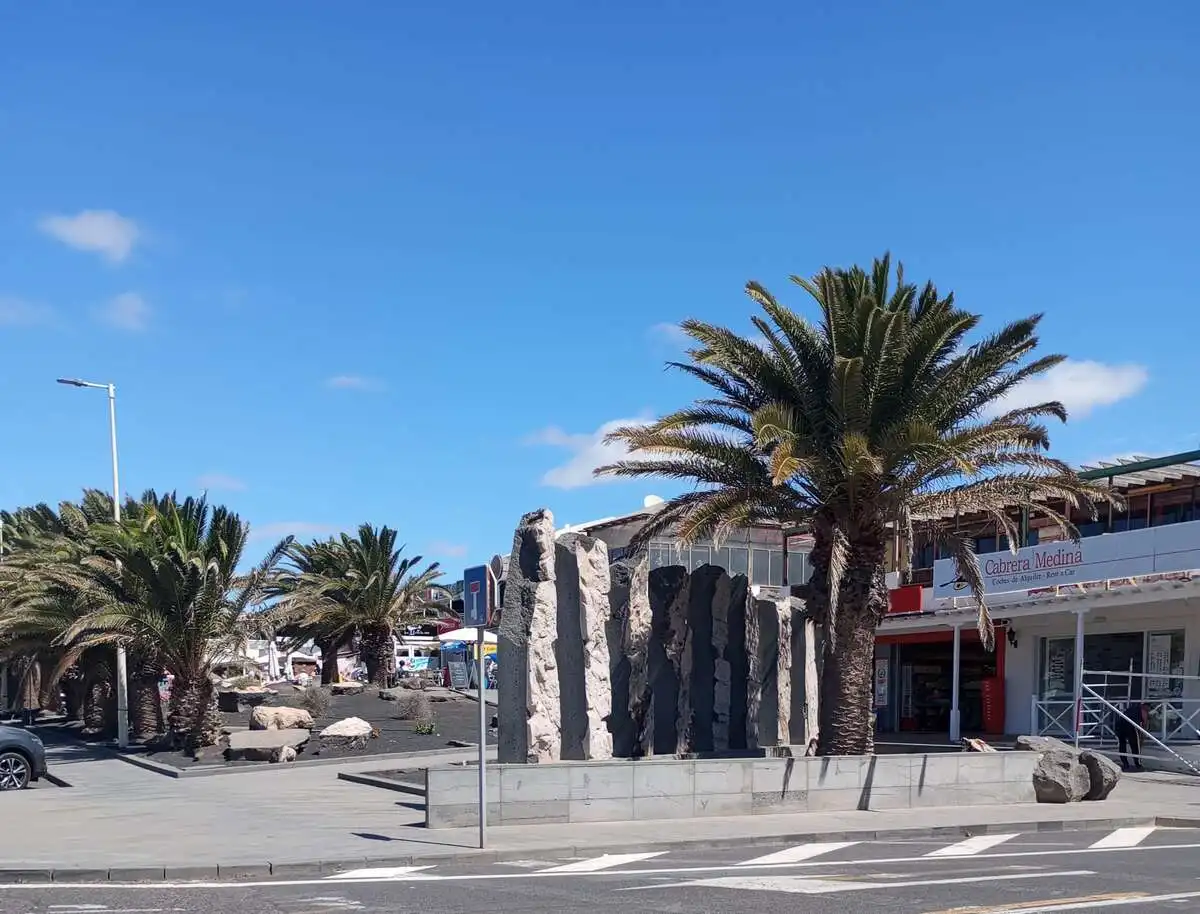 Außenansicht von Geschaftsraum zum Verkauf in Teguise mit Terrasse