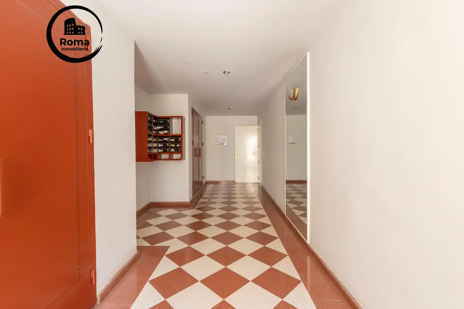 Piso en venta en Granada con Calefacción, Terraza y Amueblado