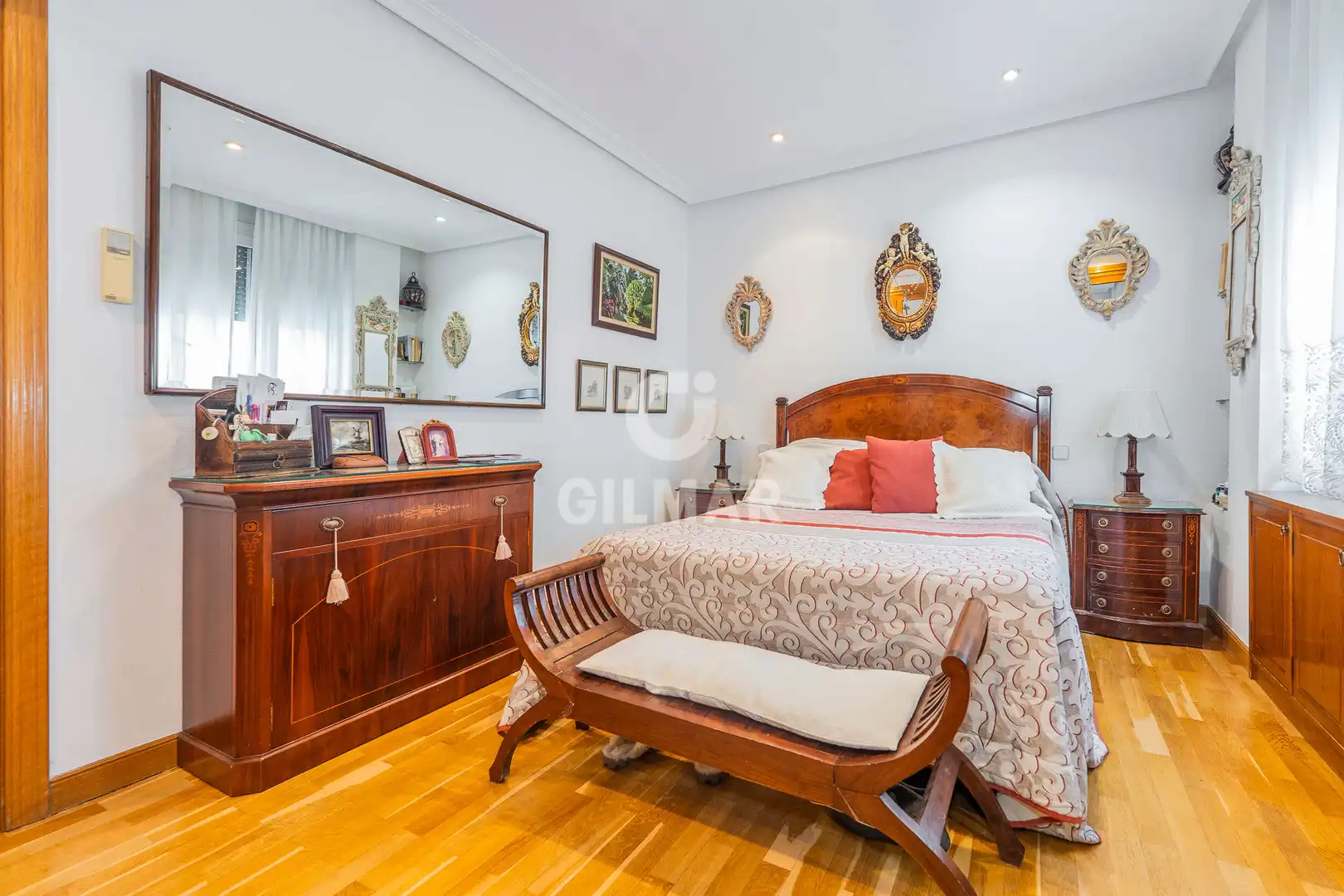 Habitación de Ático en venta en Madrid con Calefacción y Balcón