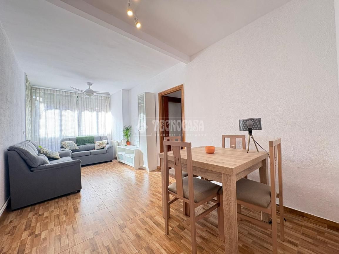Flat to rent in Juan de la Cierva