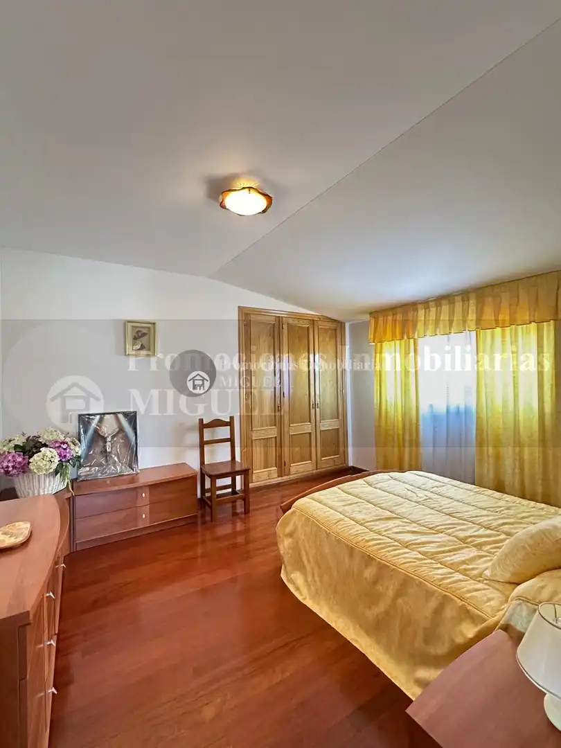 Dormitori de Casa o xalet en venda en Verín