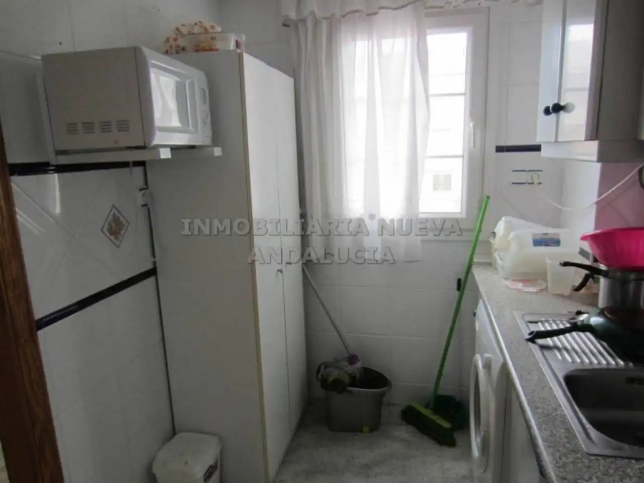 Cocina de Piso de alquiler en Almería con Terraza, Amueblado y Piscina comunitaria