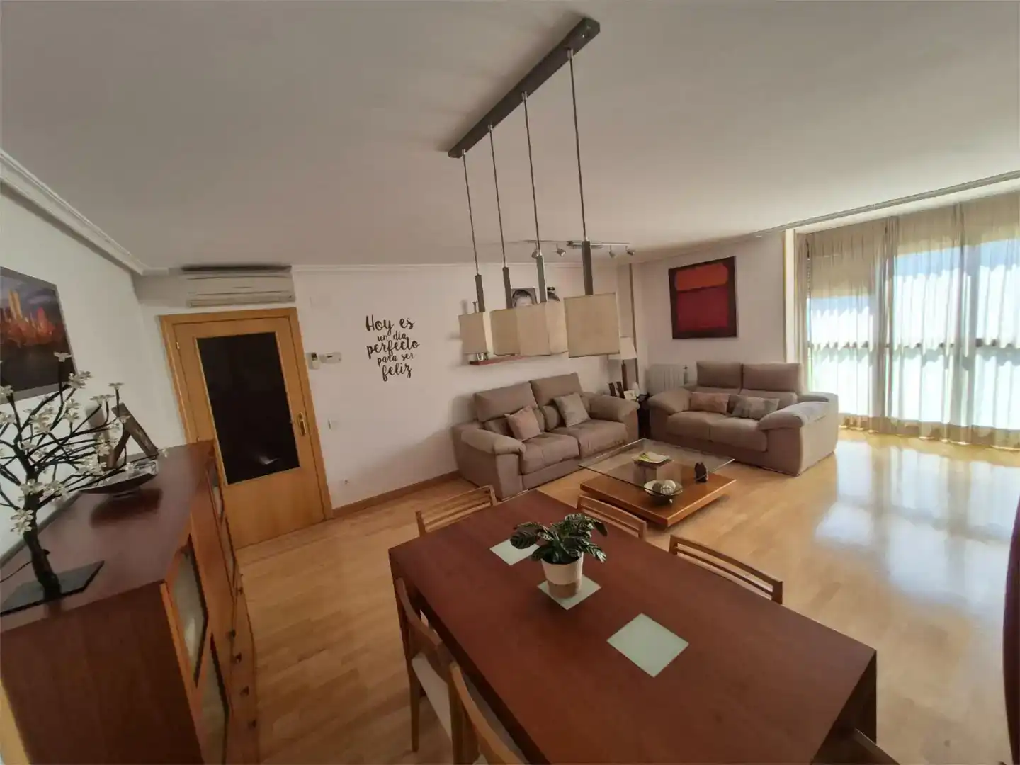 Sala d'estar de Pis en venda en  Madrid Capital amb Aire condicionat i Piscina