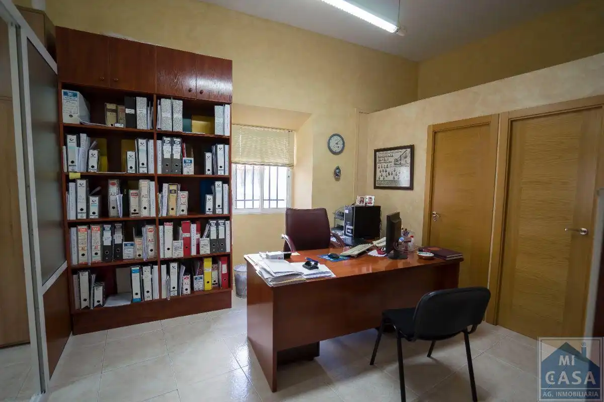Oficina en venda a Centro