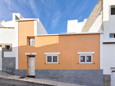 Casa en venda a Calle CANDIDA DIAZ NARANJO