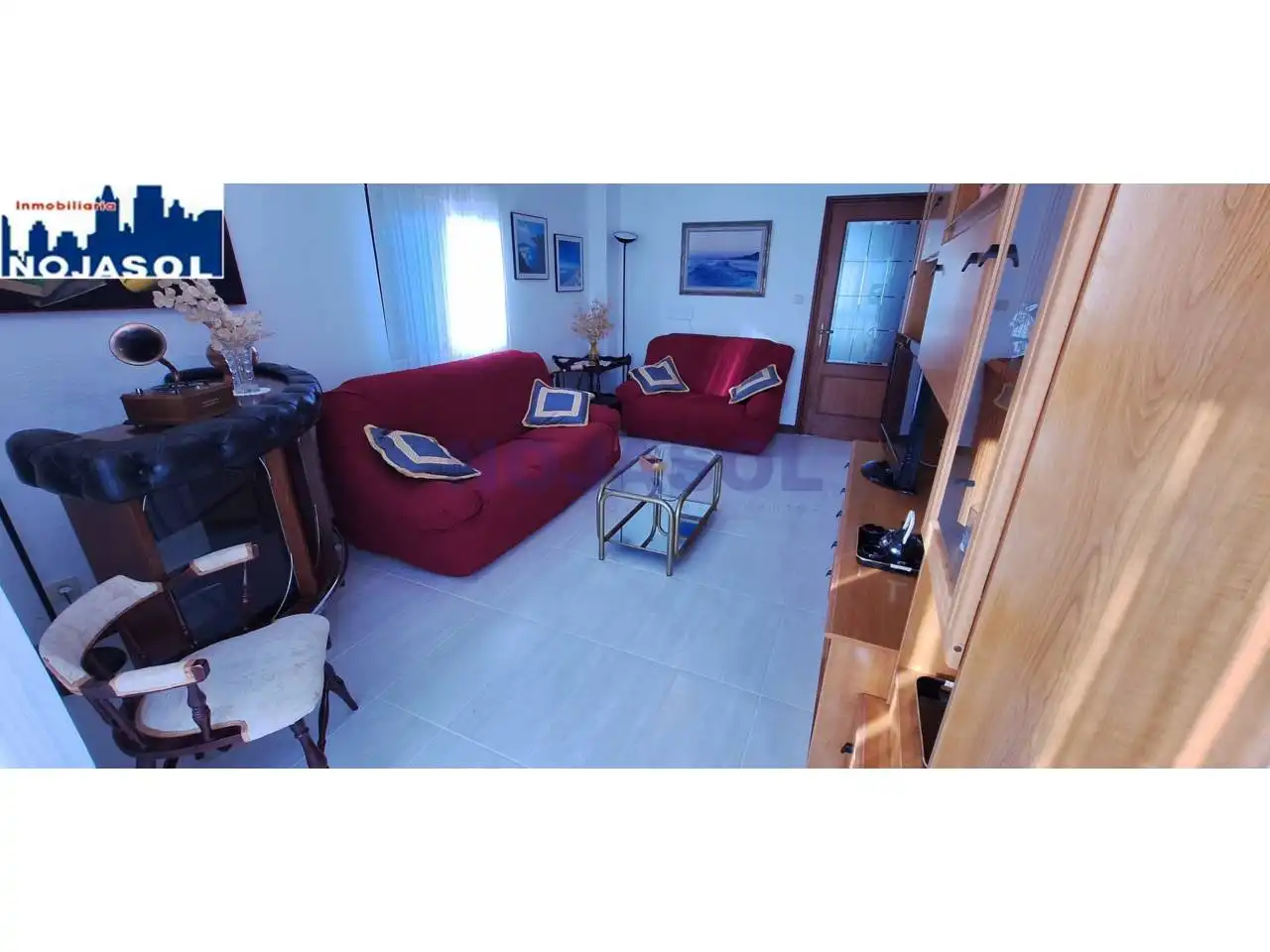 Sala d'estar de Dúplex de lloguer en Noja amb Calefacció, Terrassa i Moblat