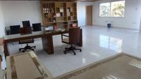 Office to rent in Cartagena  with Air Conditioner