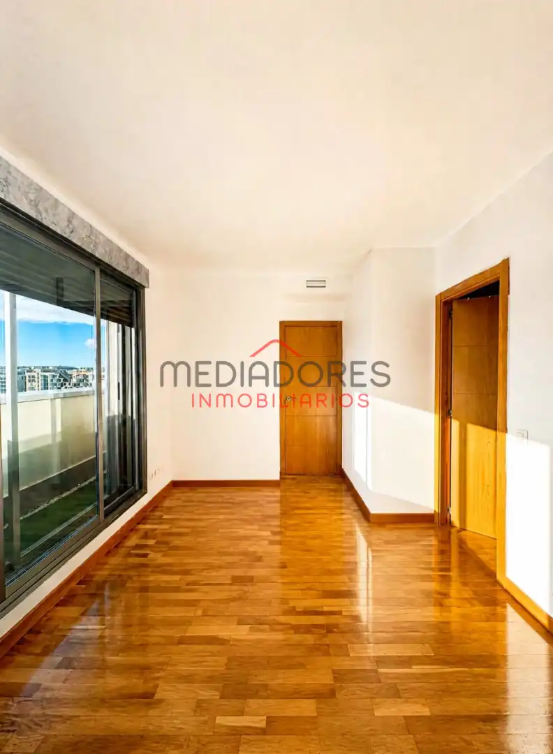 Ático con piscina en venta en Avenida de la Gran Vía del Sureste, imagen 10