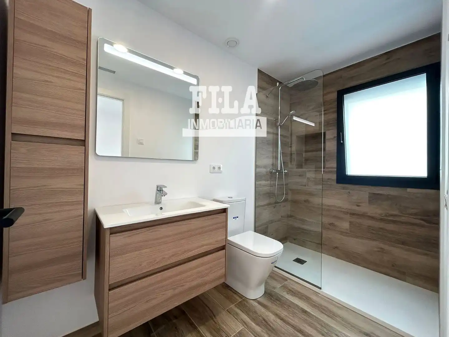 Bathroom of Houses for rent in El Vendrell  with Air Conditioner, Heating and Terrace
