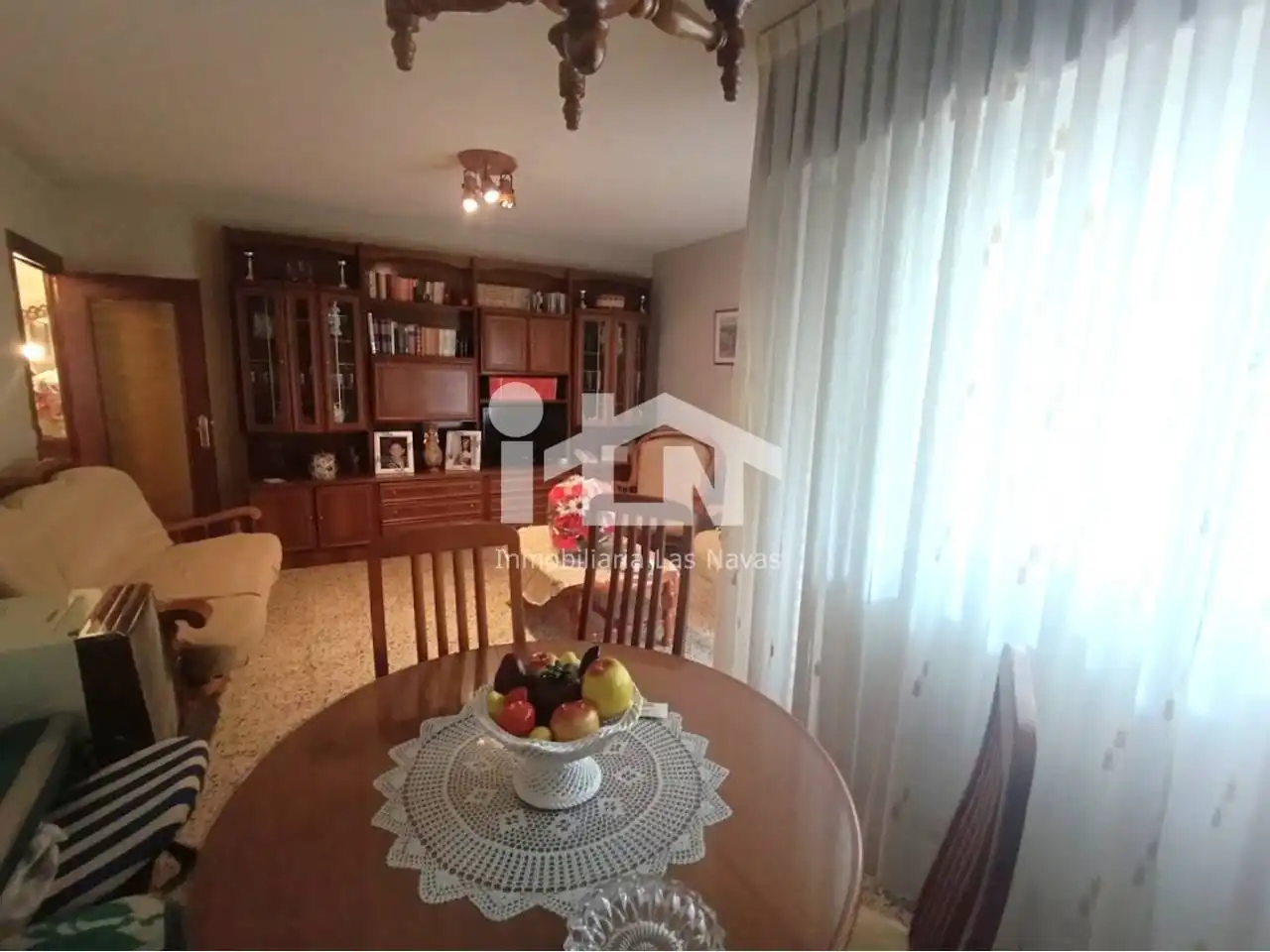 Sala de estar de Piso en venta en Las Navas del Marqués  con Calefacción, Terraza y Balcón