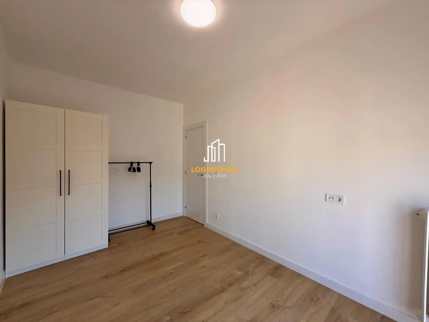 Habitación de Piso de alquiler en  Logroño con Calefacción y Balcón