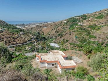 Casa con piscina in vendita a Sayalonga