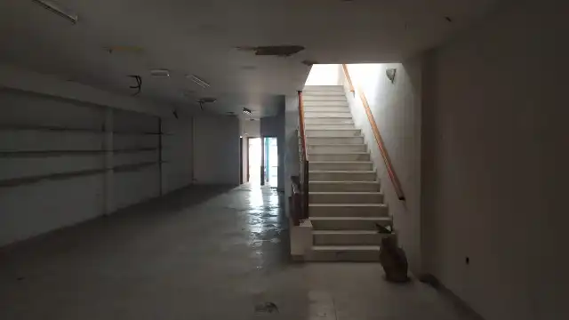 Inmuebles singulares con ascensor en venta en Avenida de Pescia 53, imagen 8
