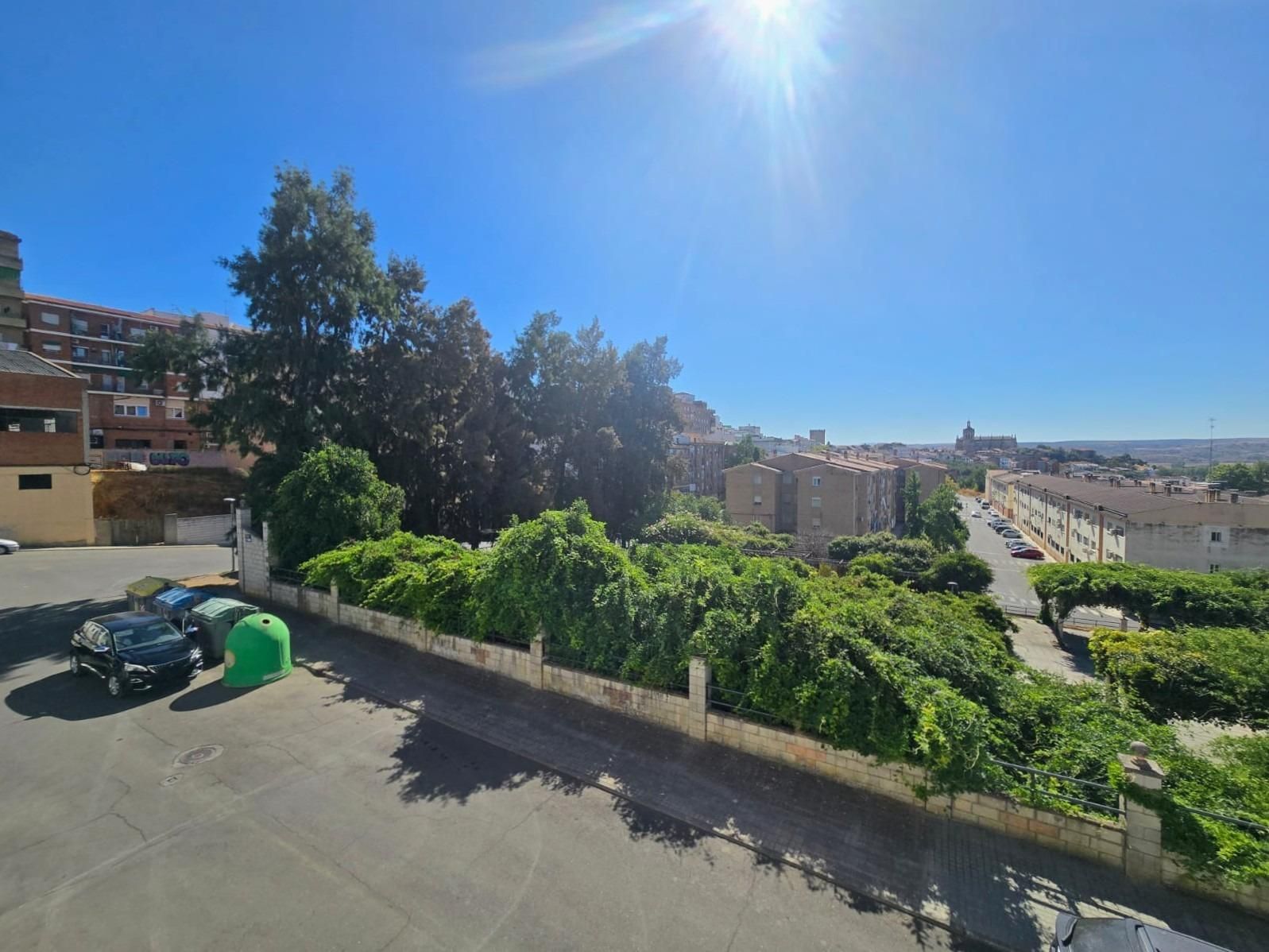 Vista exterior de Pis en venda en Coria amb Terrassa