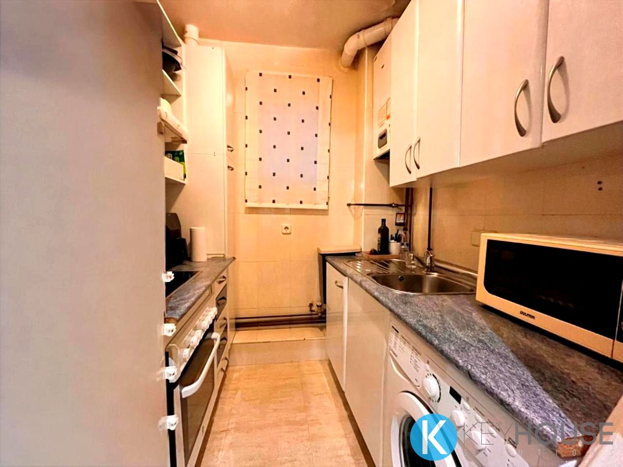 Cuina de Planta baixa en venda en Coslada amb Calefacció i Moblat