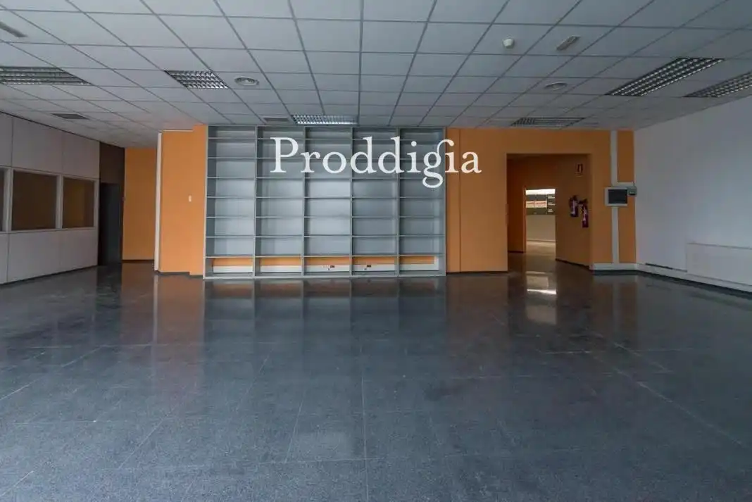 Oficina de lloguer en L'Hospitalet de Llobregat amb Aire condicionat i Calefacció