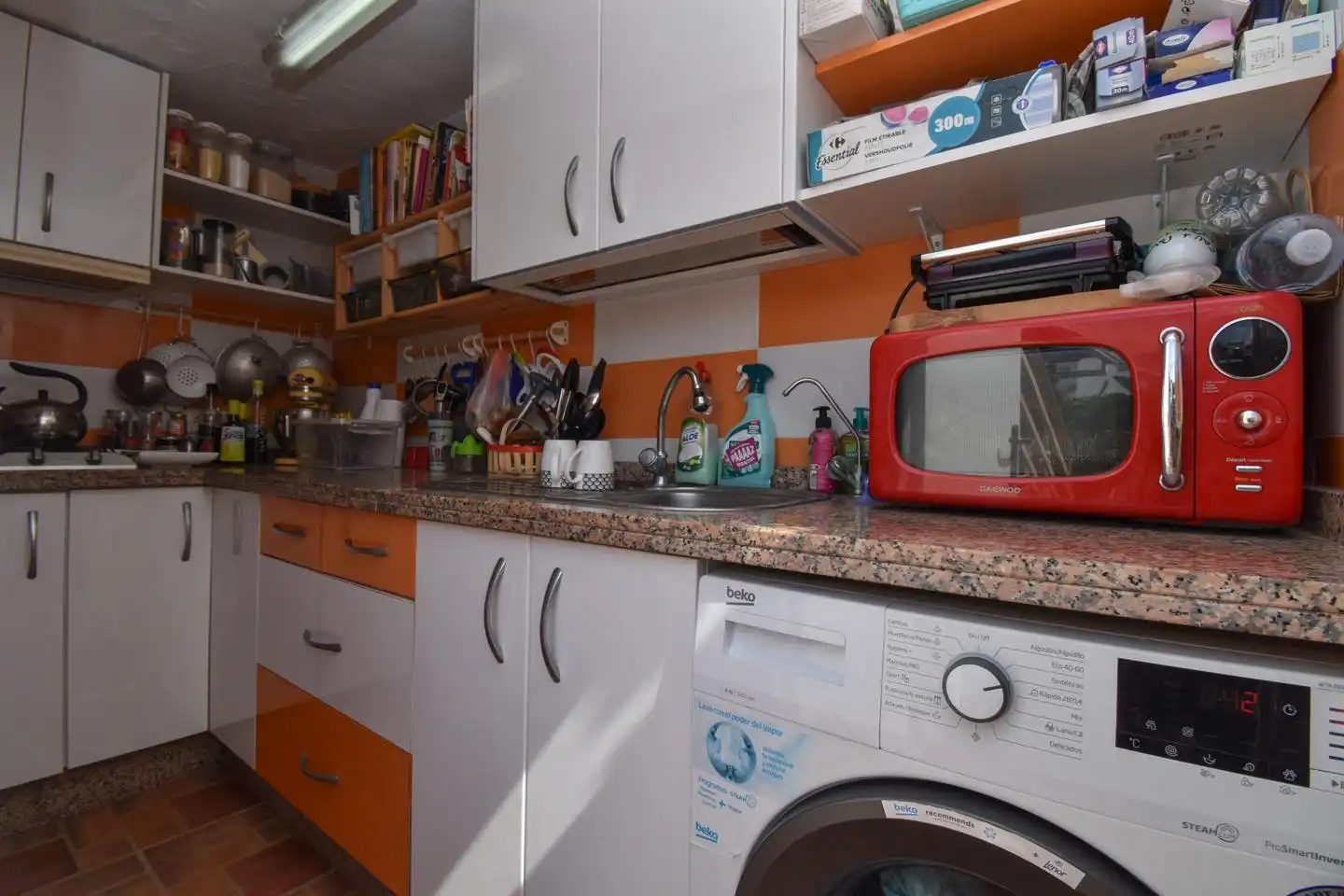 Cuina de Pis en venda en Santa Pola amb Aire condicionat, Jardí privat i Terrassa