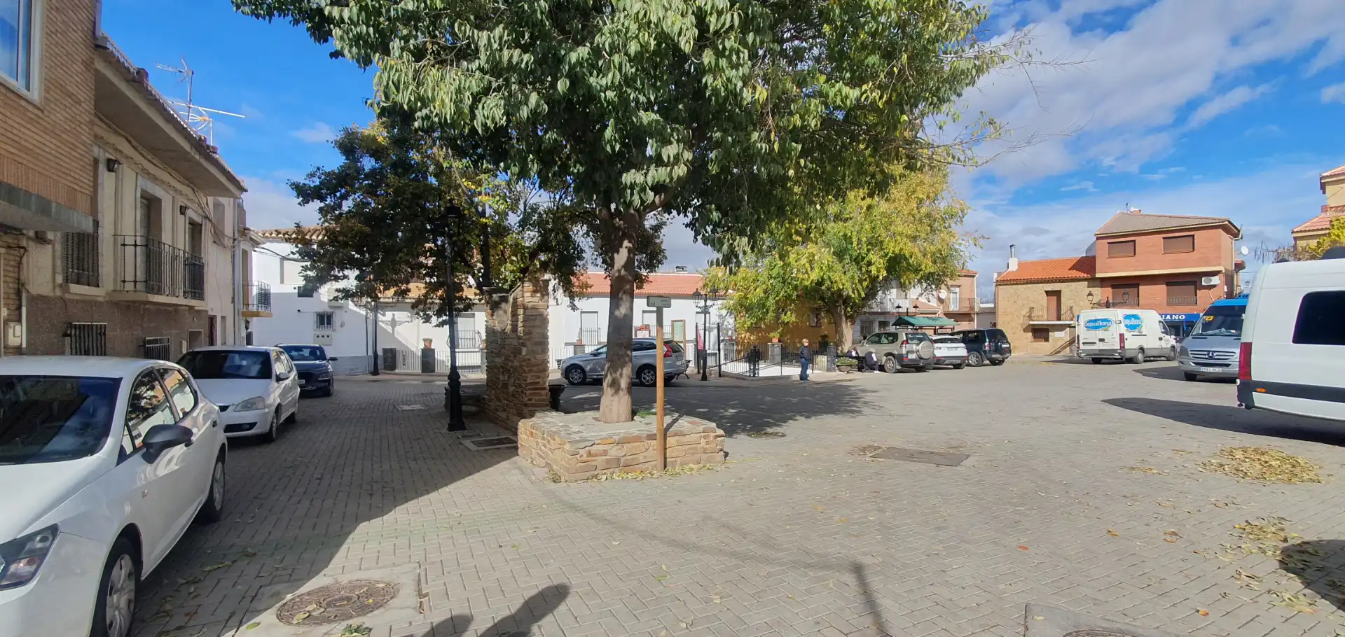 Vista exterior de Casa o xalet en venda en Lugros amb Terrassa, Traster i Moblat