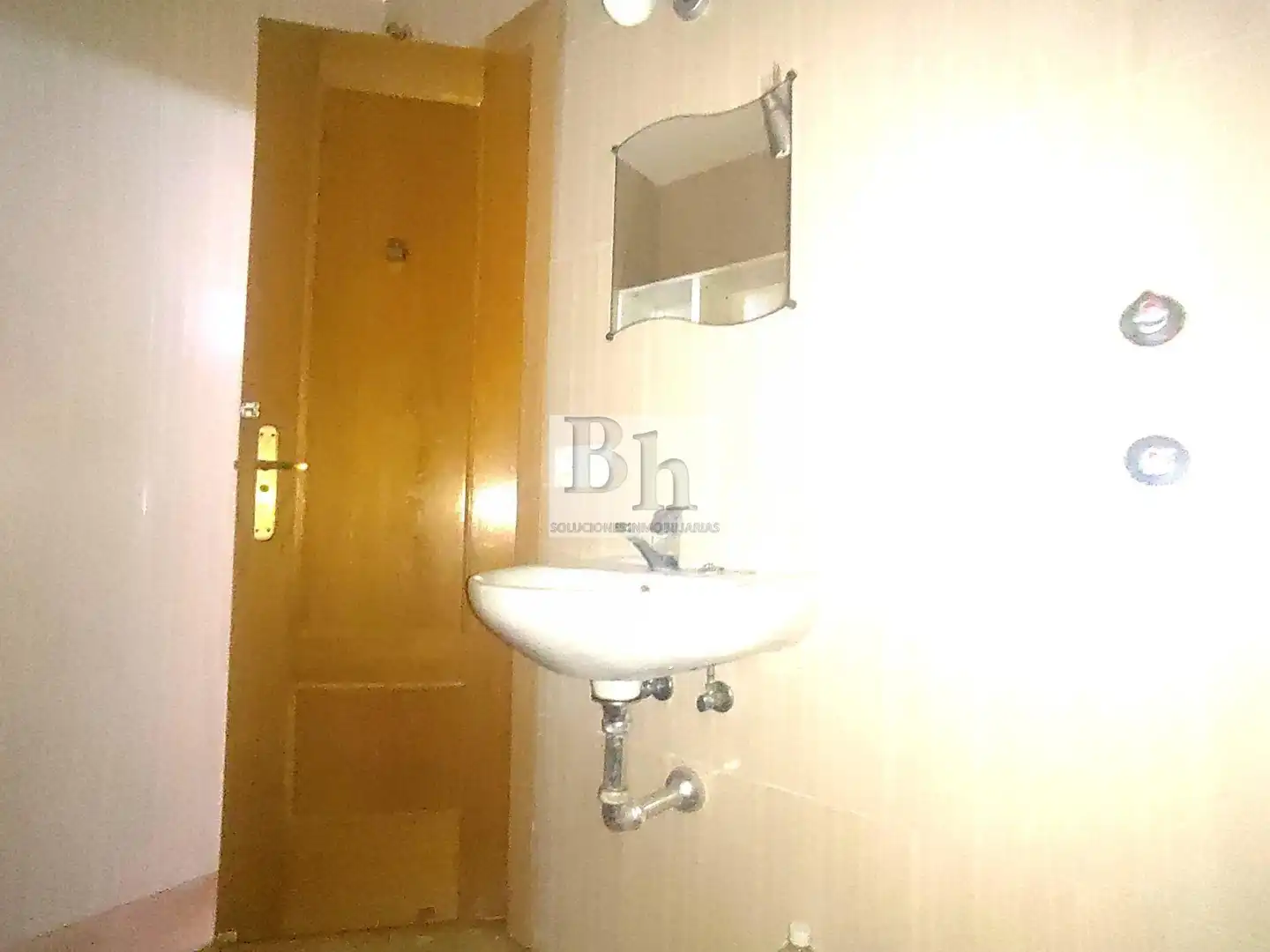 Bathroom of Commercial properties for sale in Alhaurín de la Torre  with Air Conditioner and Furnished