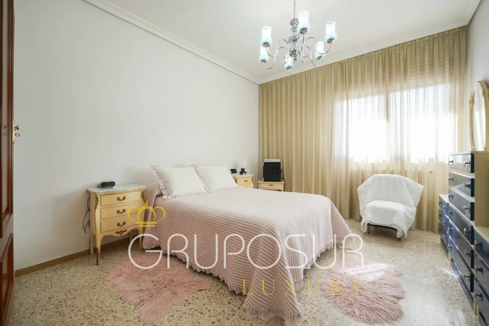 Dormitori de Casa o xalet en venda en Valladolid amb Calefacció, Jardí privat i Terrassa