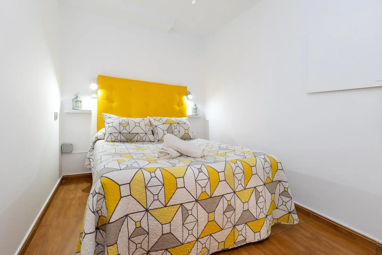 Dormitori de Casa o xalet en venda en Granada amb Jardí privat, Terrassa i Piscina