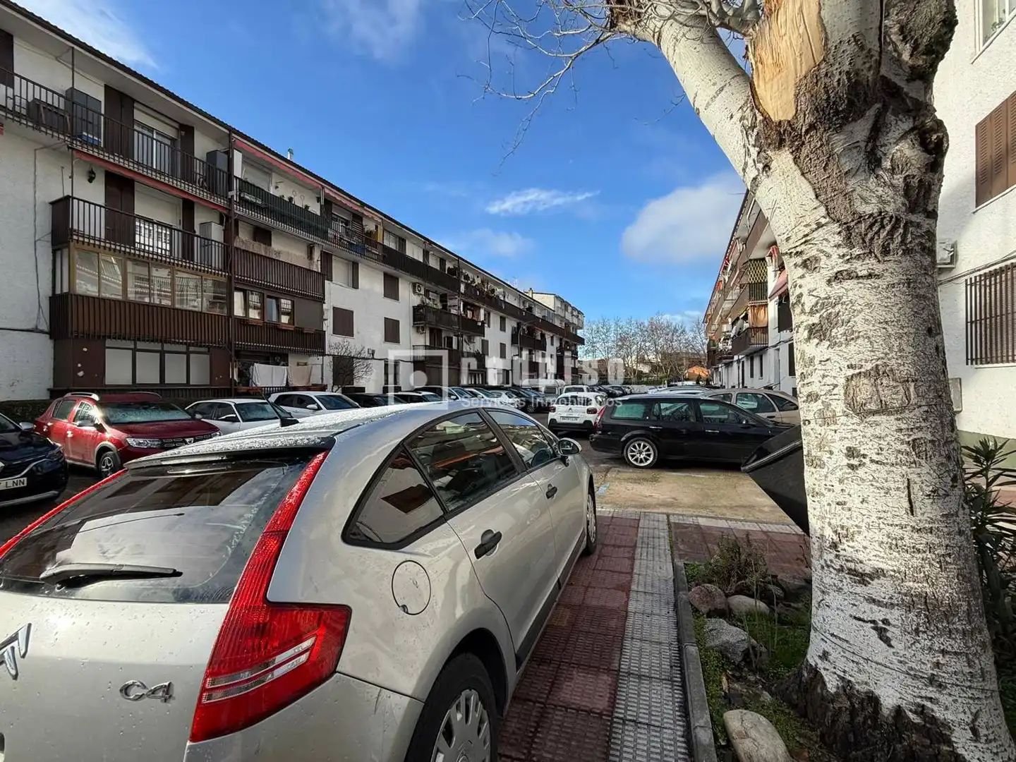 Aparcament de Local de lloguer en Collado Villalba amb Alarma