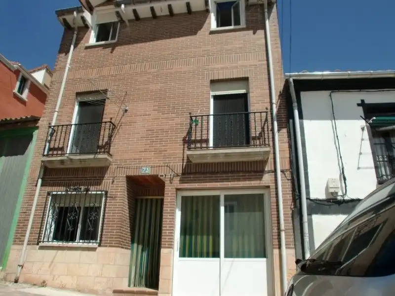 Vista exterior de Casa o xalet en venda en Cerezo de Río Tirón amb Traster i Moblat