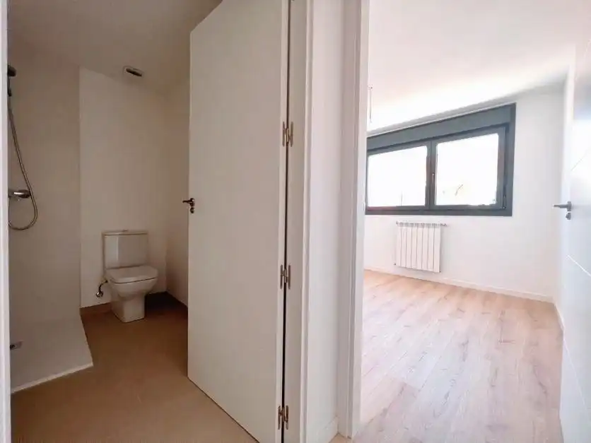 Habitación de Piso de alquiler en Madrid con Aire acondicionado, Calefacción y Trastero