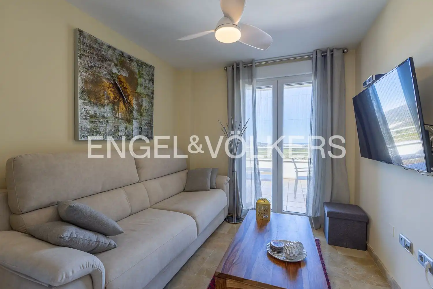 Balcony of Flat for sale in Ador  with Air Conditioner, Heating and Private garden