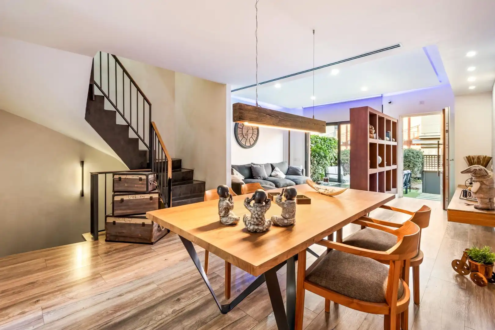 Maison mitoyenne avec terrasse à vendre à Carrer FISTERRA