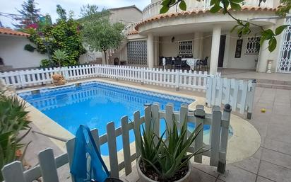 Swimming pool of House or chalet for sale in Cambrils  with Air Conditioner and Swimming Pool