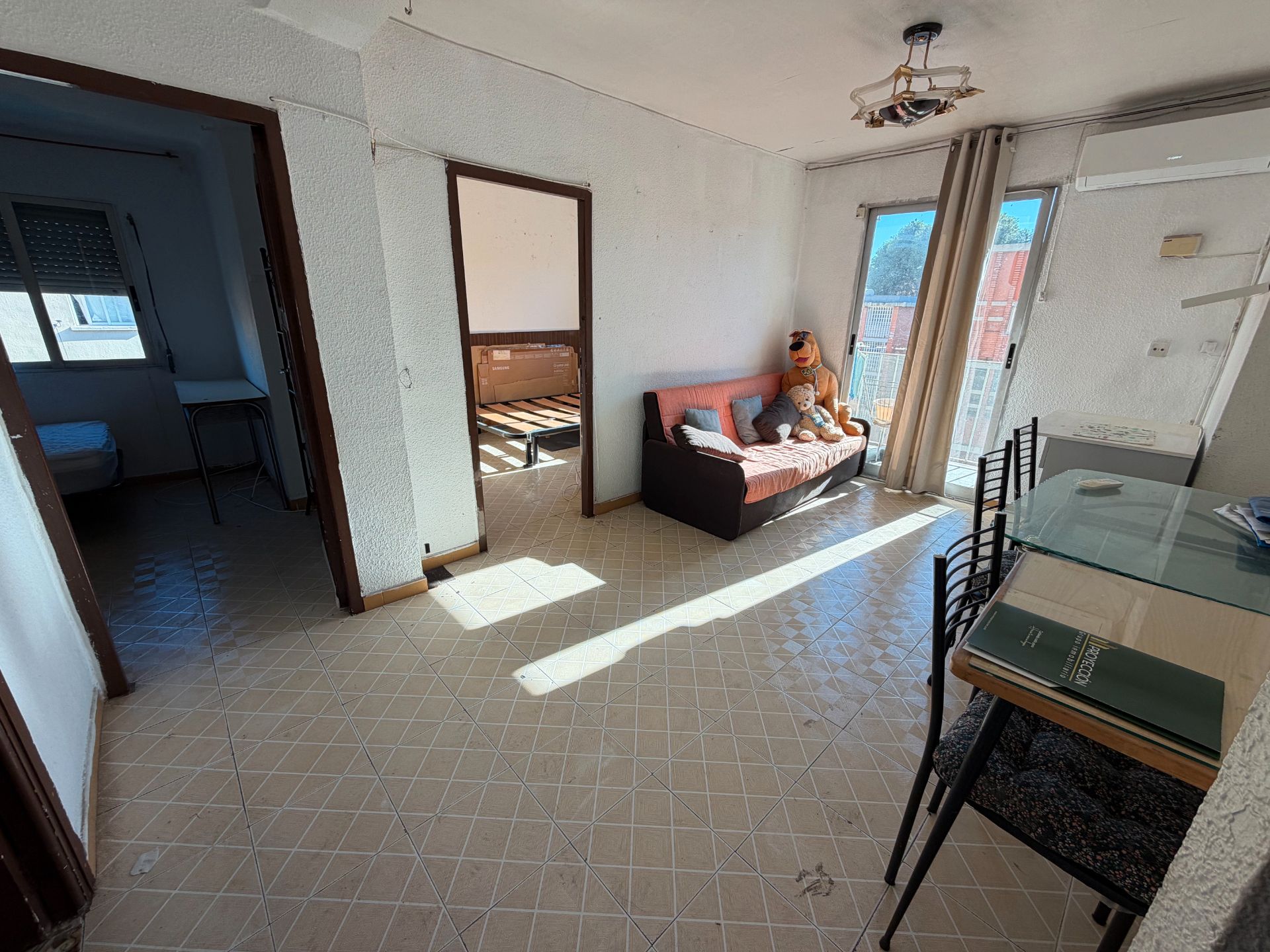 Living room of Flat for sale in  Valencia Capital  with Air Conditioner and Furnished