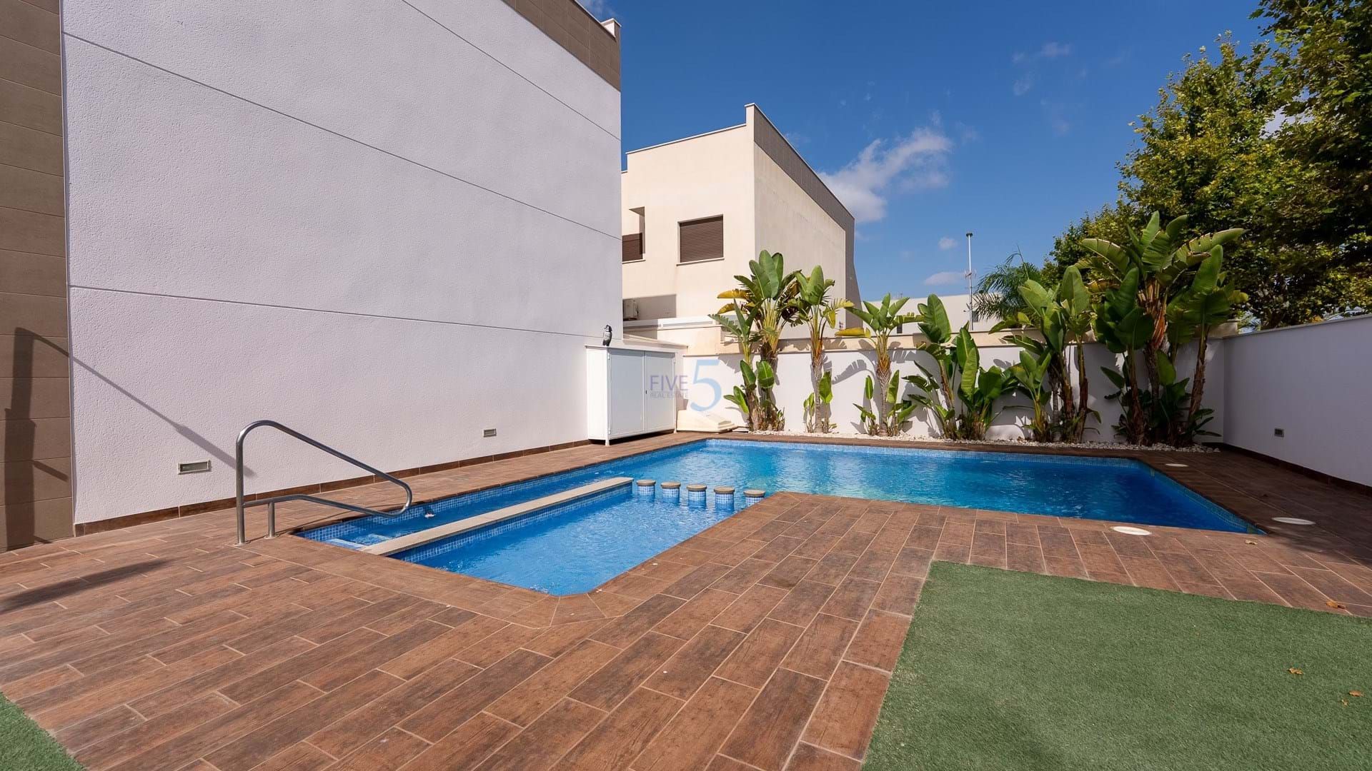 Piscina de Pis en venda en San Pedro del Pinatar amb Aire condicionat, Traster i Piscina